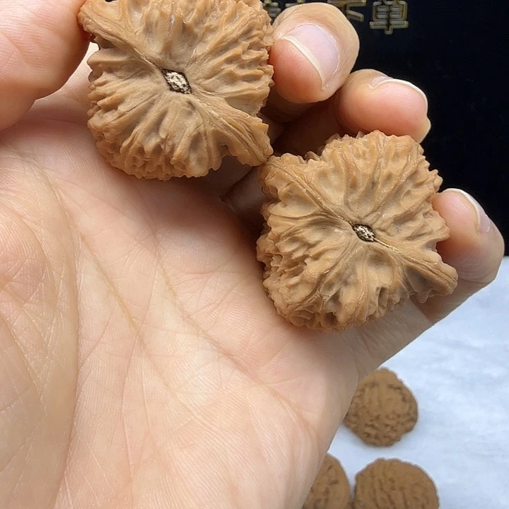 把件桃核全品南疆石文玩核桃