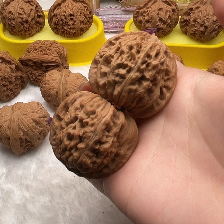 文玩核桃吊坠40楼子