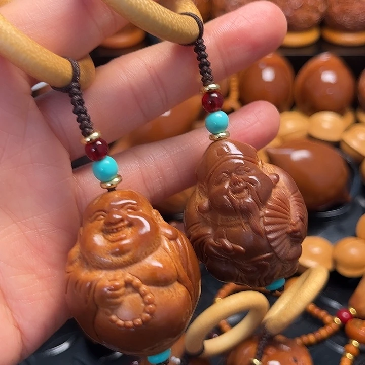 橄榄核手串/手链财神一个，米勒一个