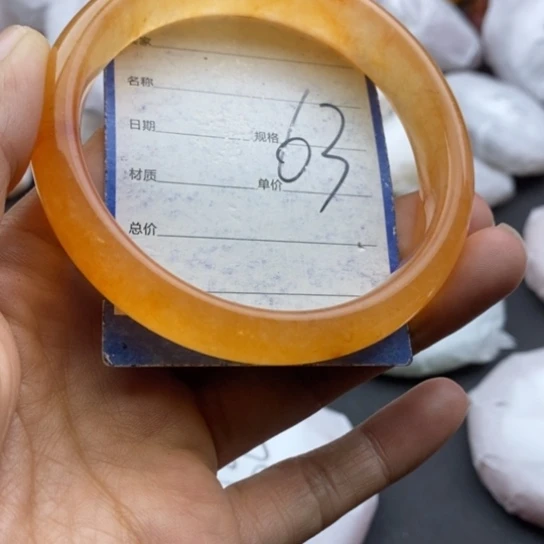 石英质玉未镶嵌手镯