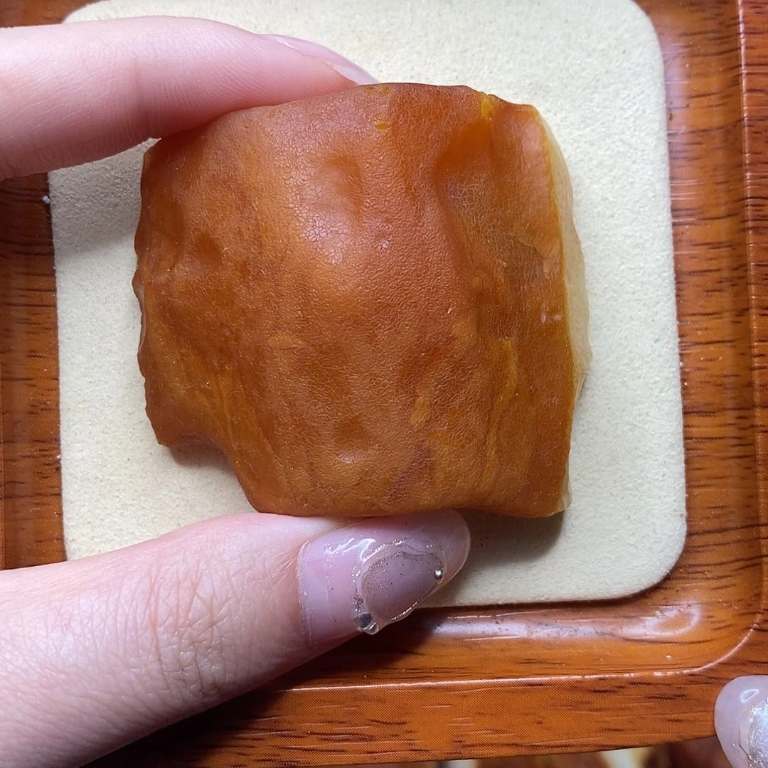 定制琥珀未镶嵌陈