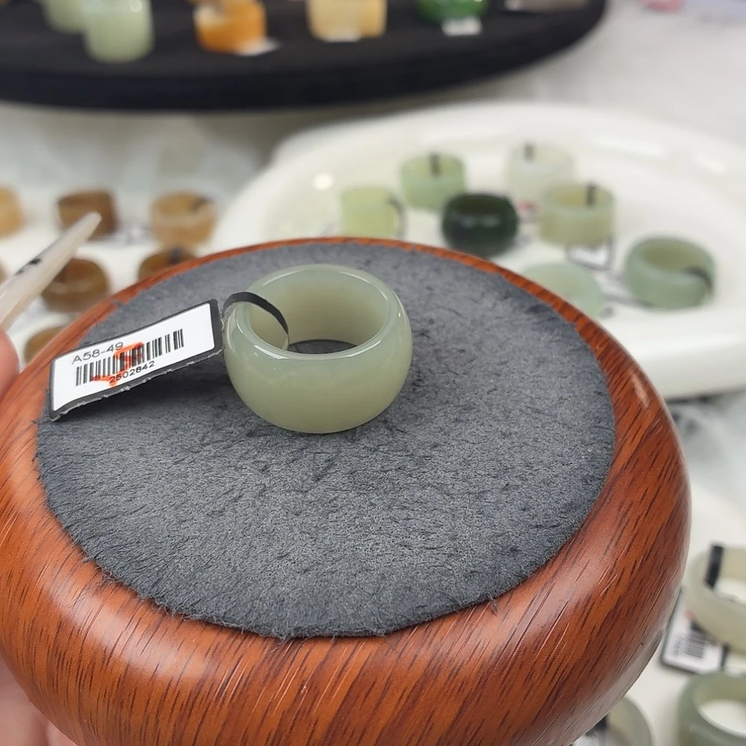 和田玉未镶嵌戒指冰晴胖圆17.8