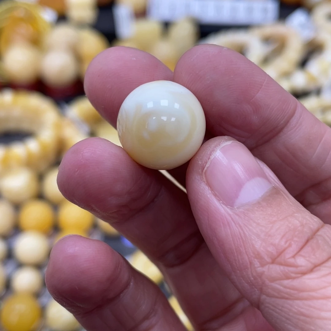 琥珀珠宝奇石未镶嵌15.8mm皮色打孔