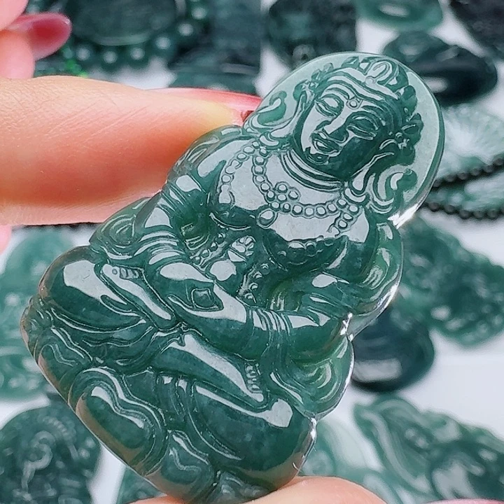颈饰未镶嵌翡翠天然的A货翡翠多样性发其一