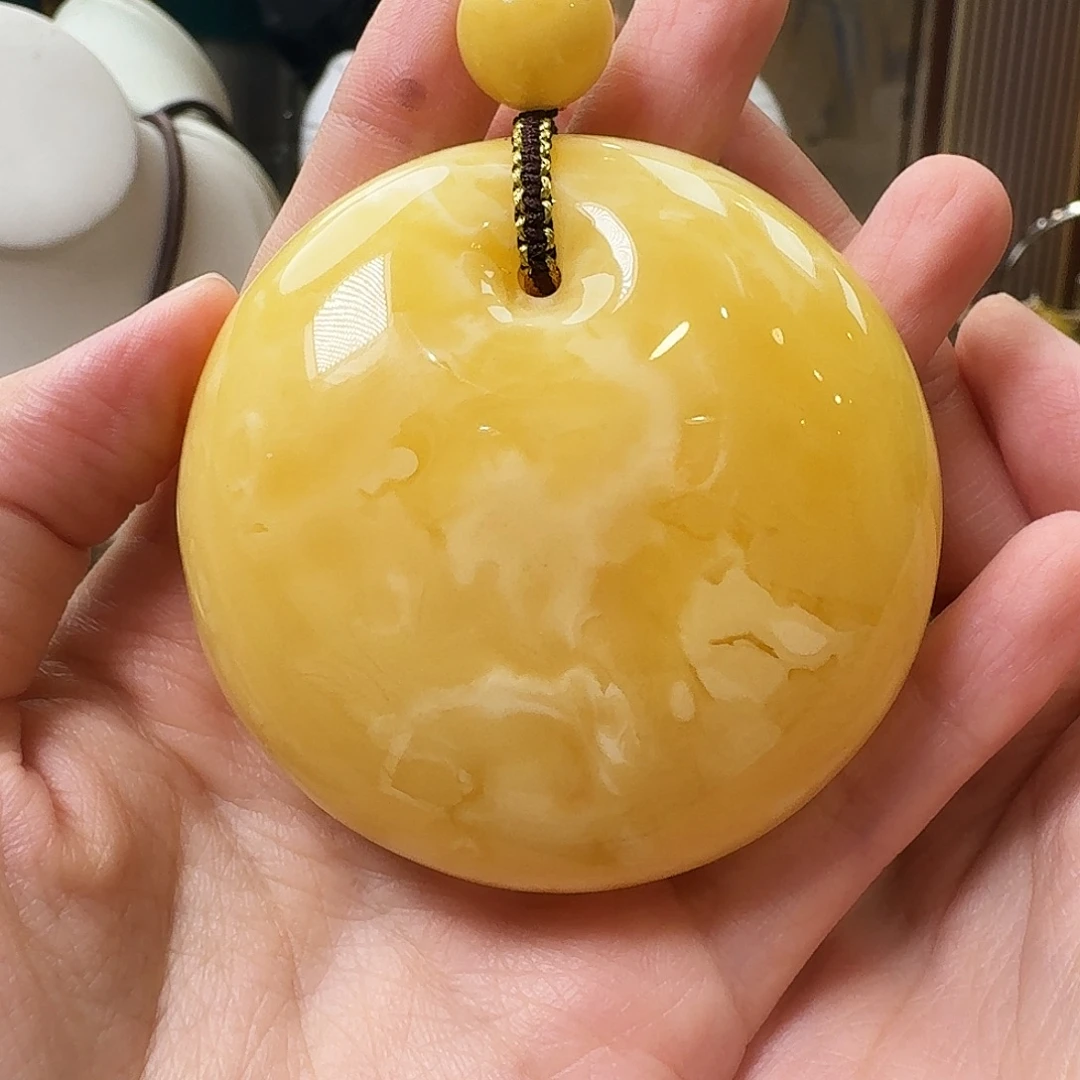 琥珀未镶嵌颈饰吊坠