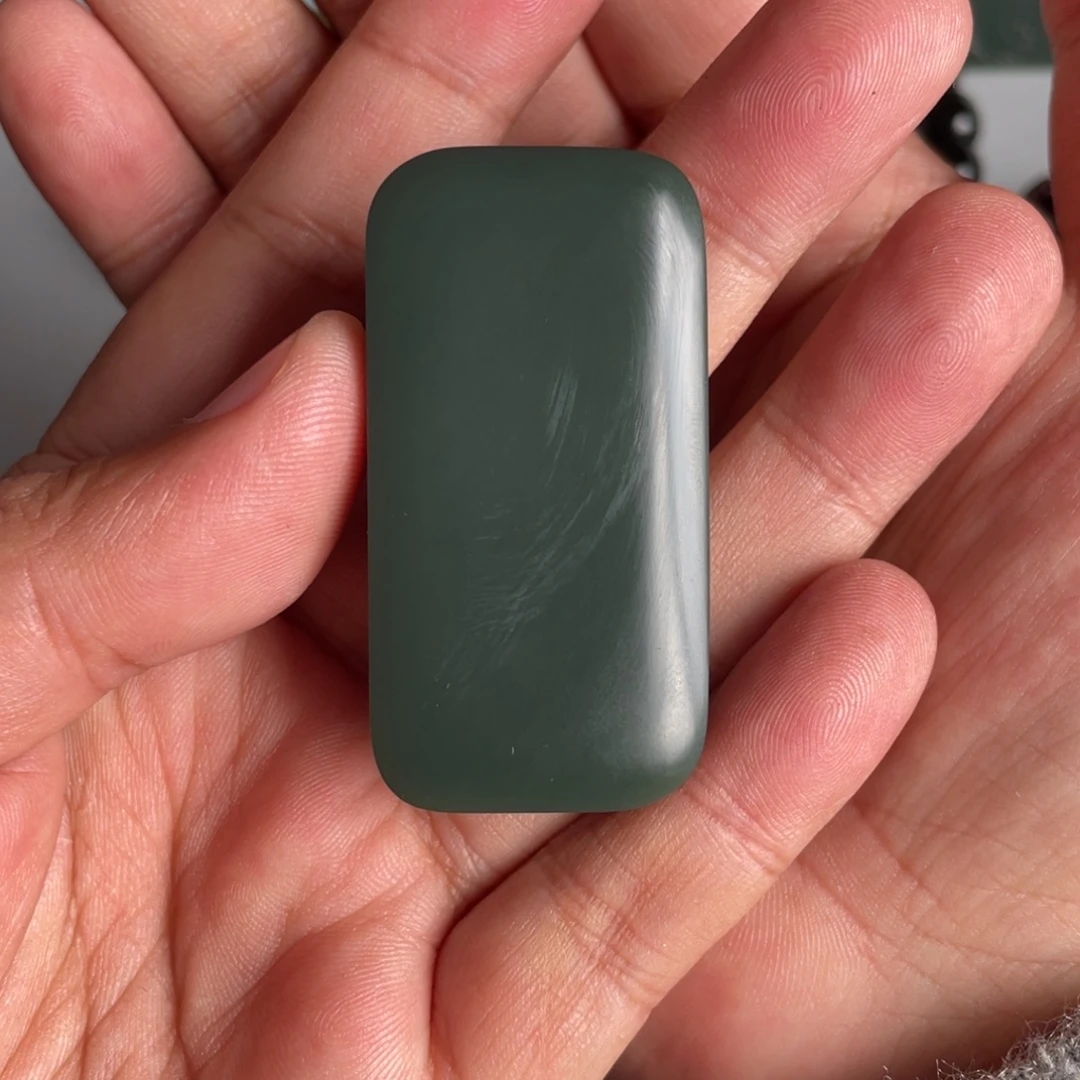 *****和田玉未镶嵌颈饰