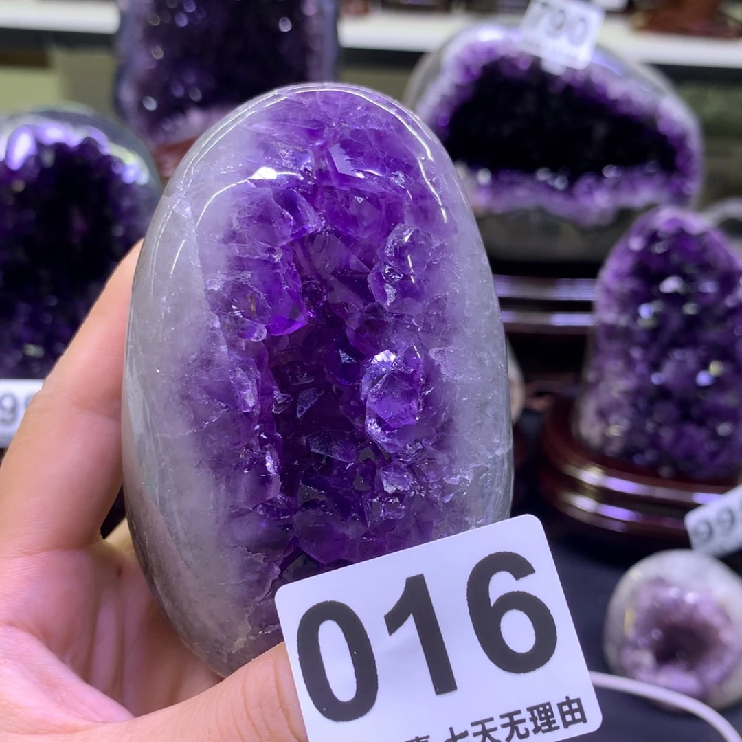 未镶嵌水晶大型摆件（非配饰）科**姐