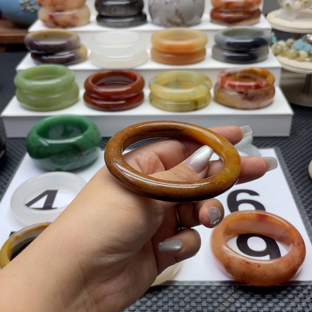 石英质玉手镯未镶嵌土*鼠