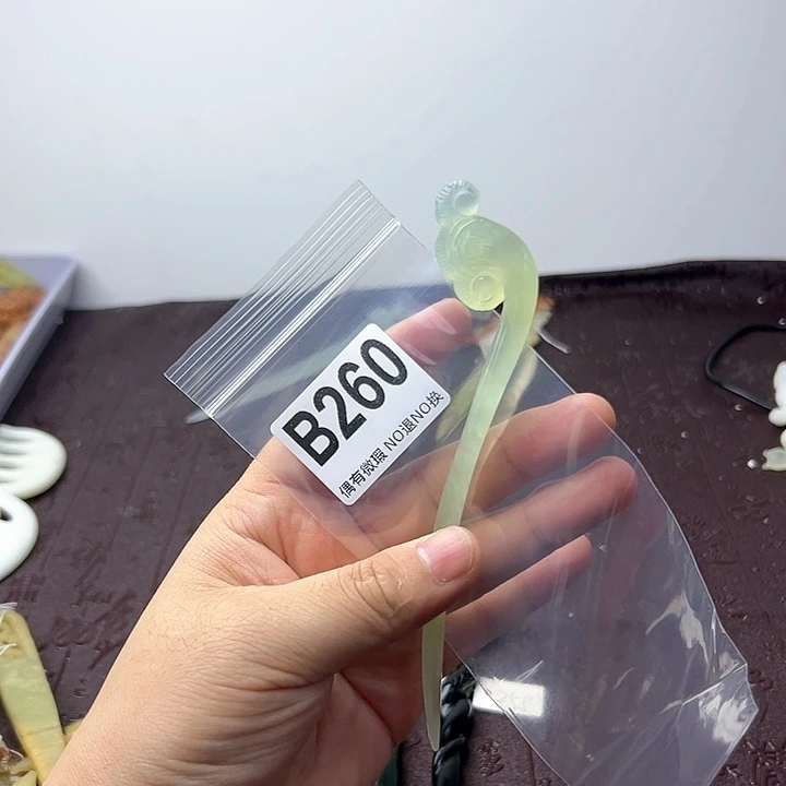 蛇纹石玉发饰合金轻*