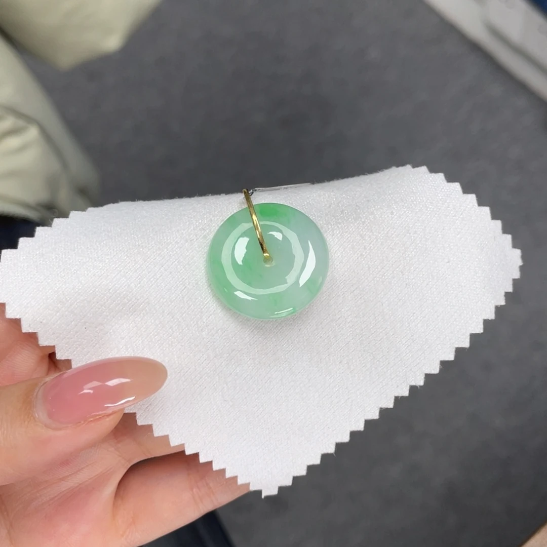 翡翠颈饰18K金镶嵌平安扣