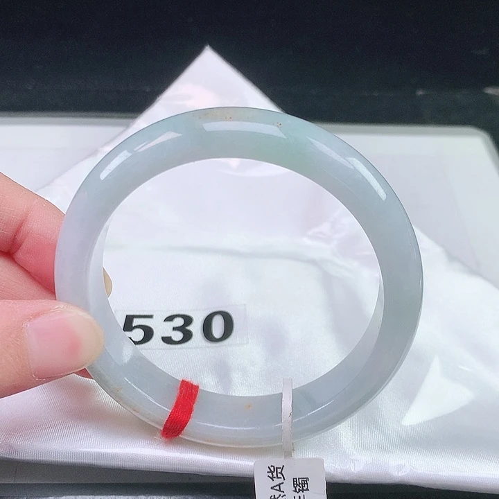 翡翠未镶嵌手镯530
