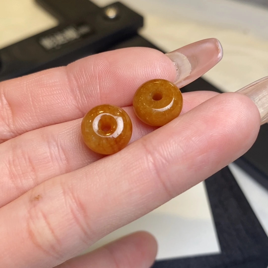 翡翠耳饰未镶嵌红翡小扣子