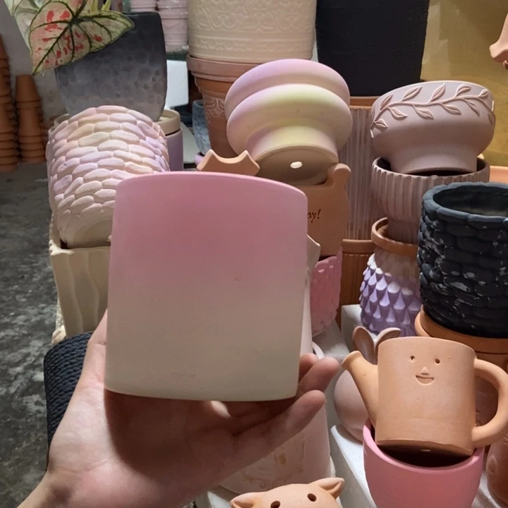 11×11粉色直筒盆2个