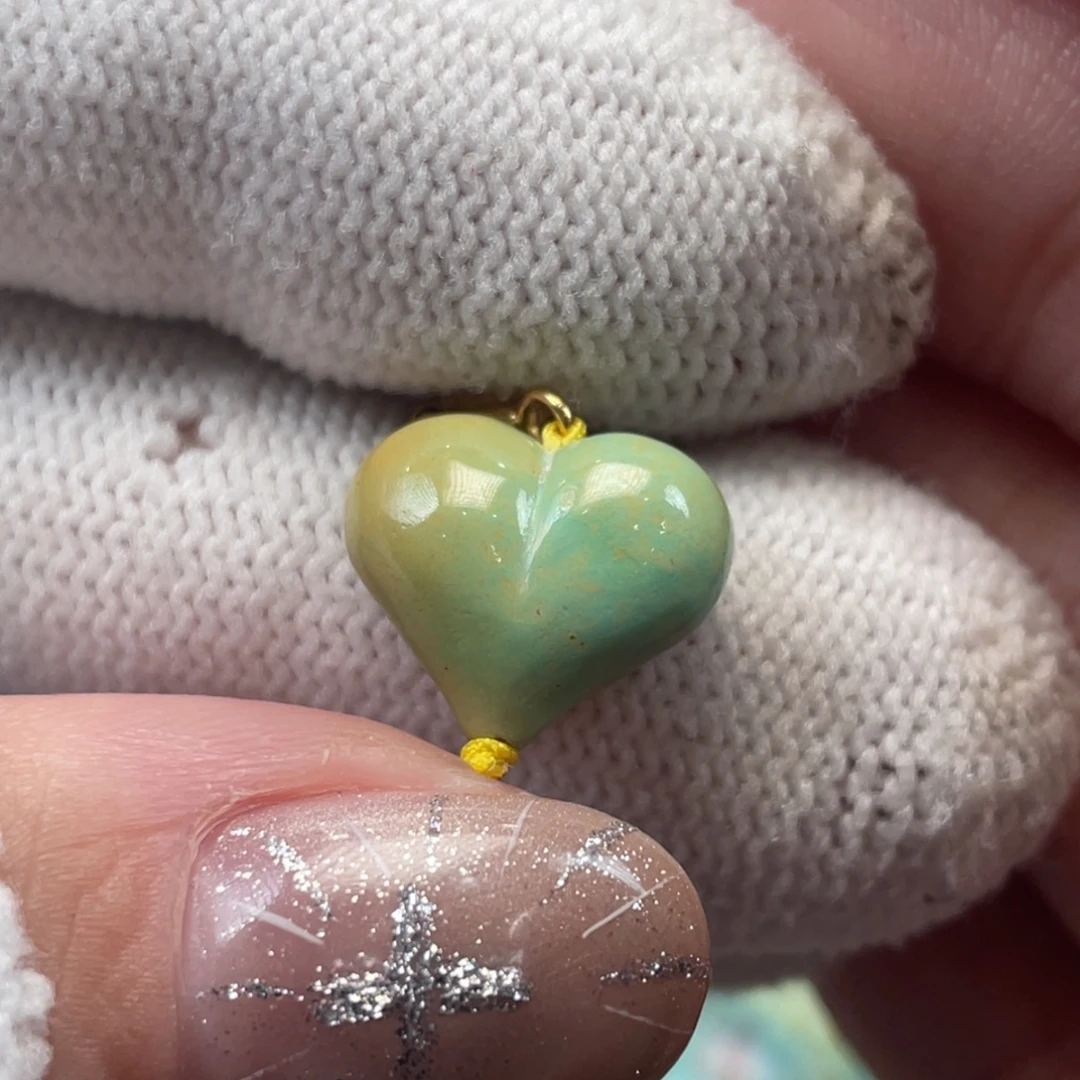 绿松石未镶嵌挂件