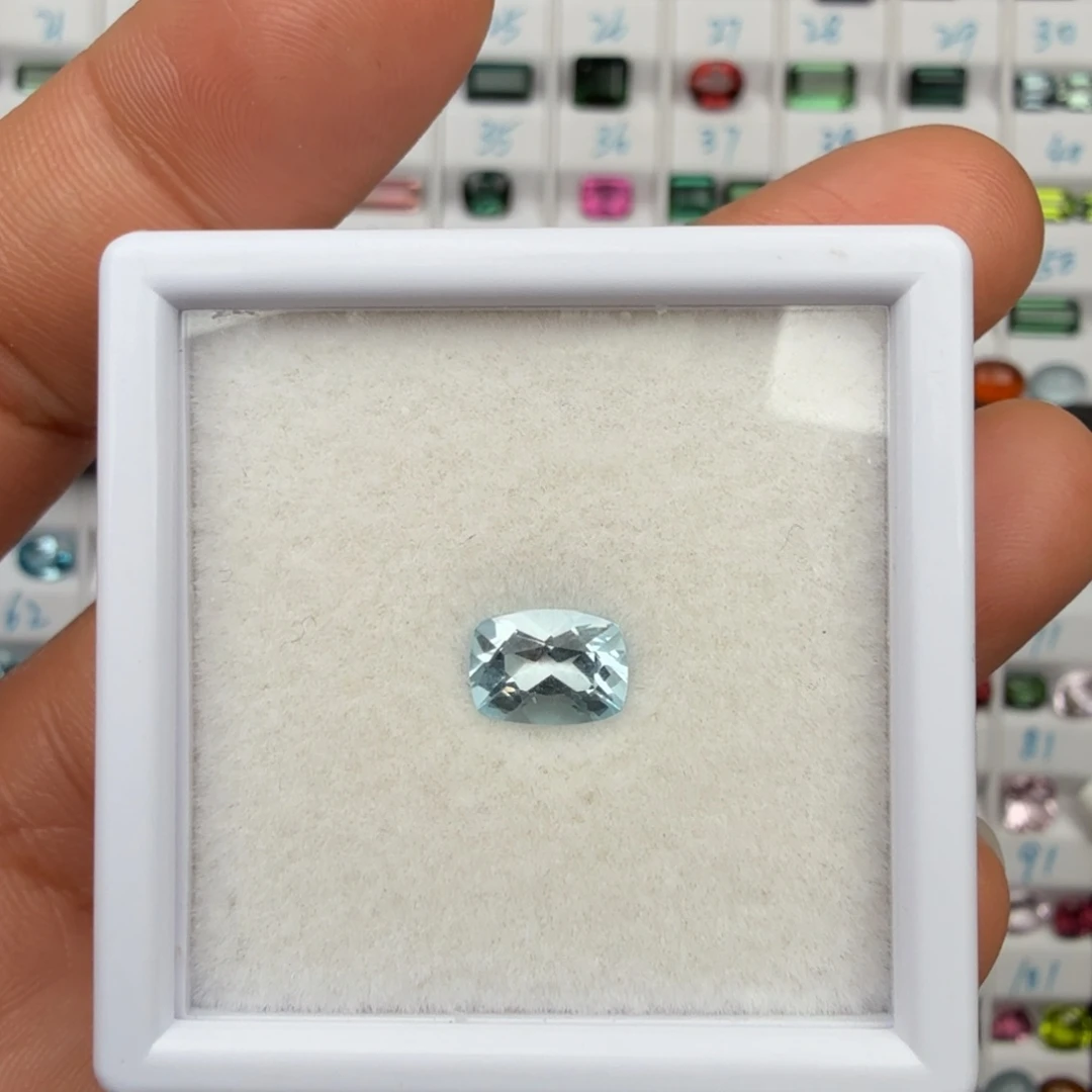 海蓝宝石裸石天然1.03克拉