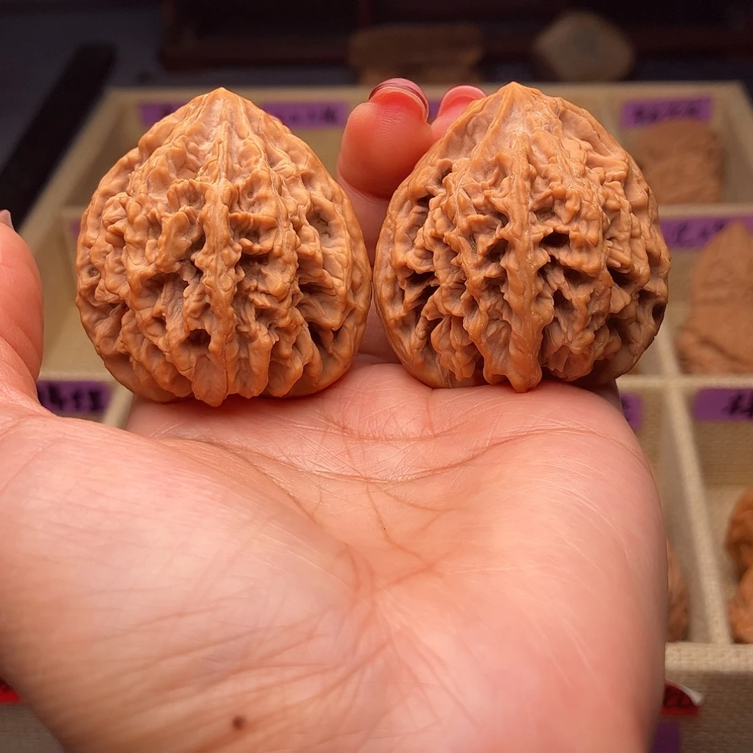 文玩核桃吊坠鬼王鸡心41