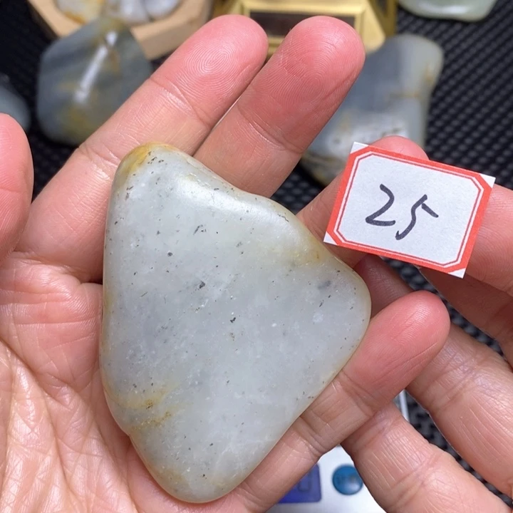 未镶嵌和田玉把件25