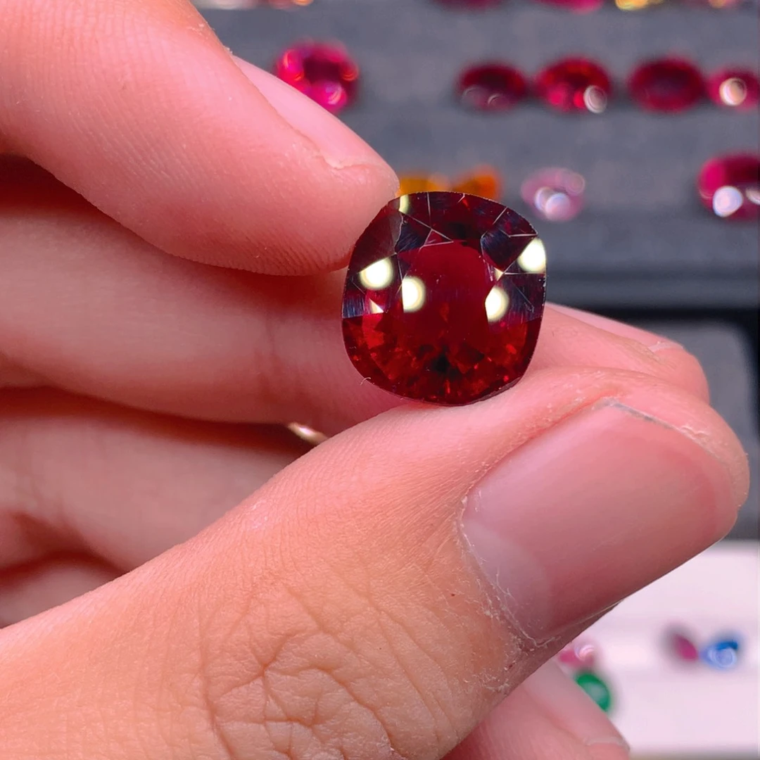 红色碧玺裸石未镶嵌8.135ct