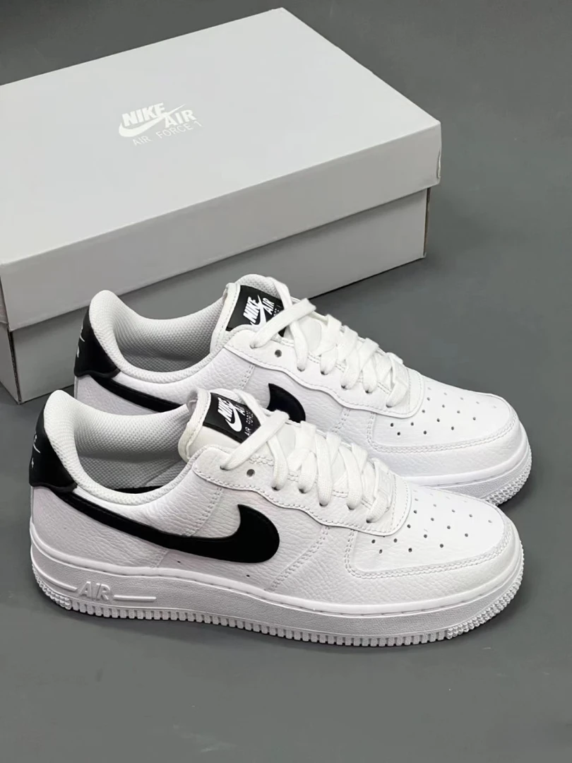 NIKE耐克Air Force 1女款低帮白黑空军一号运动休闲板鞋官方正品
