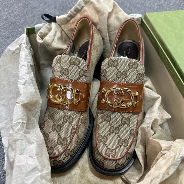 未使用 GUCCI/古驰 15721520全新带盒 古驰Gucci 老花双g 乐福鞋