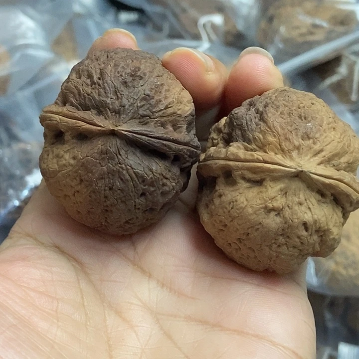 把件文玩核桃云南铁核桃基地5