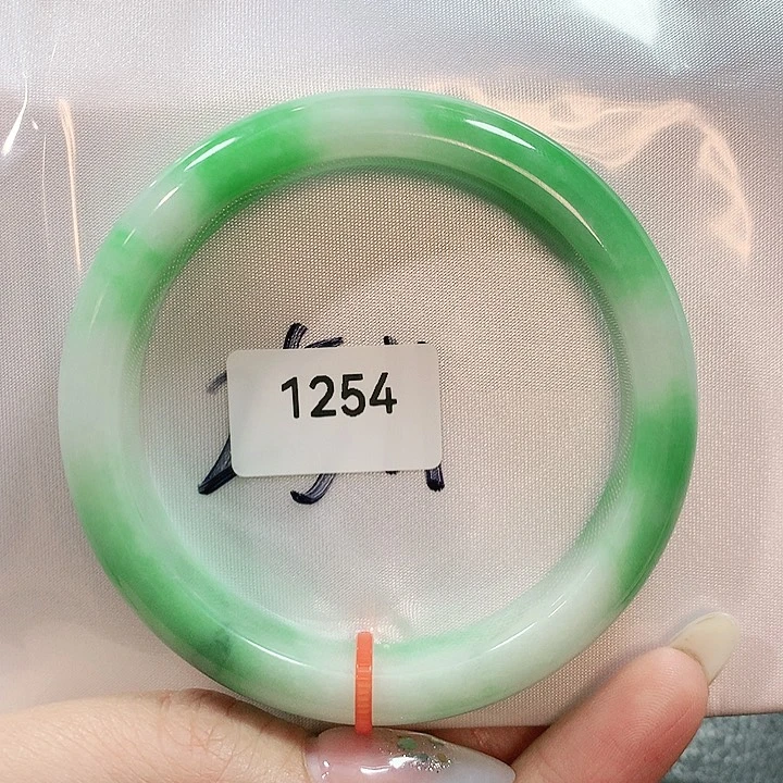 翡翠手镯未镶嵌语*天然翡翠手镯56