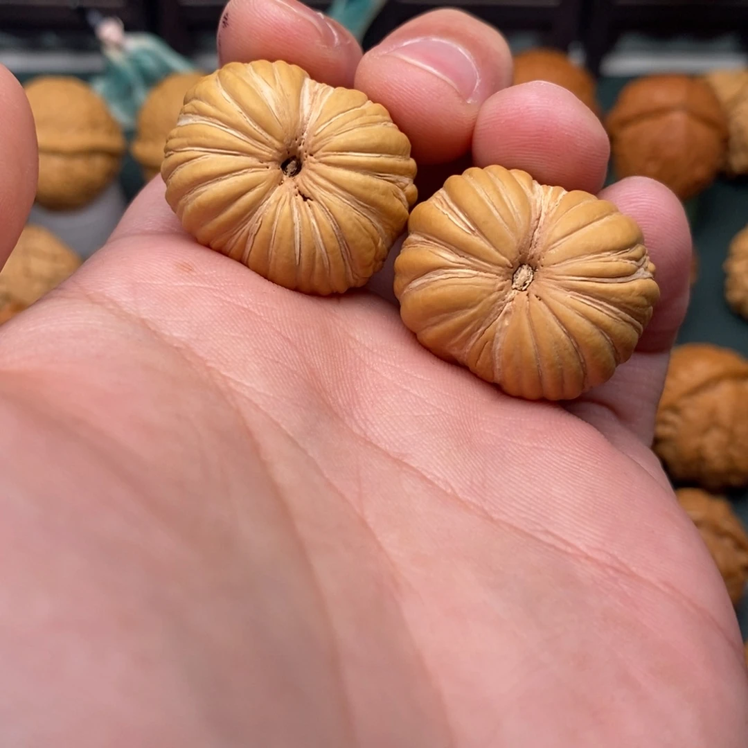 文玩核桃把件金丝南瓜