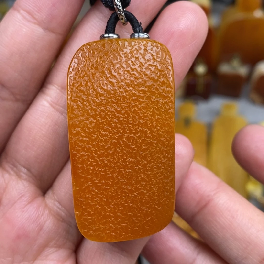 未镶嵌琥珀珠宝奇石