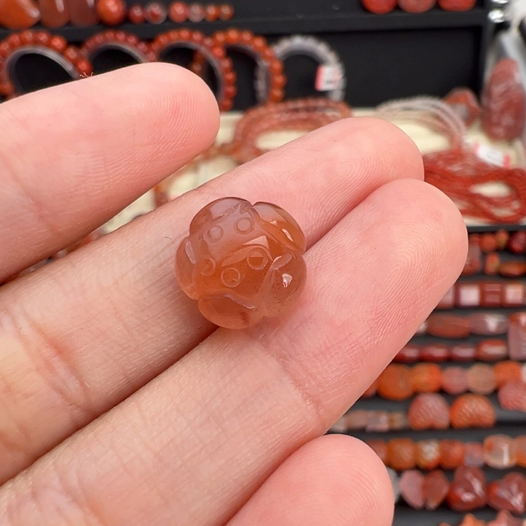 南红玛瑙未镶嵌颈饰莲花籽