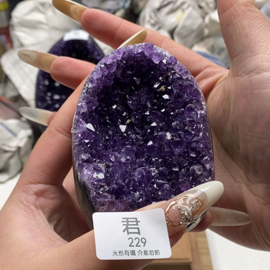 未镶嵌水晶大型摆件（非配饰）