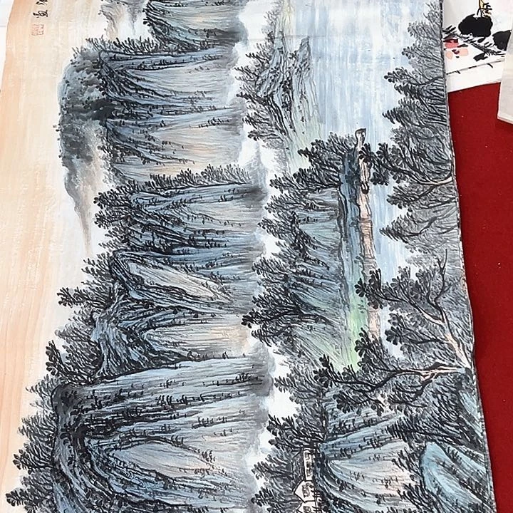 横款新人演员肖春生于毫末