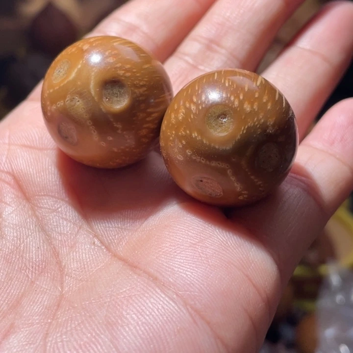 桃核吊坠紫金鼠手球25尺