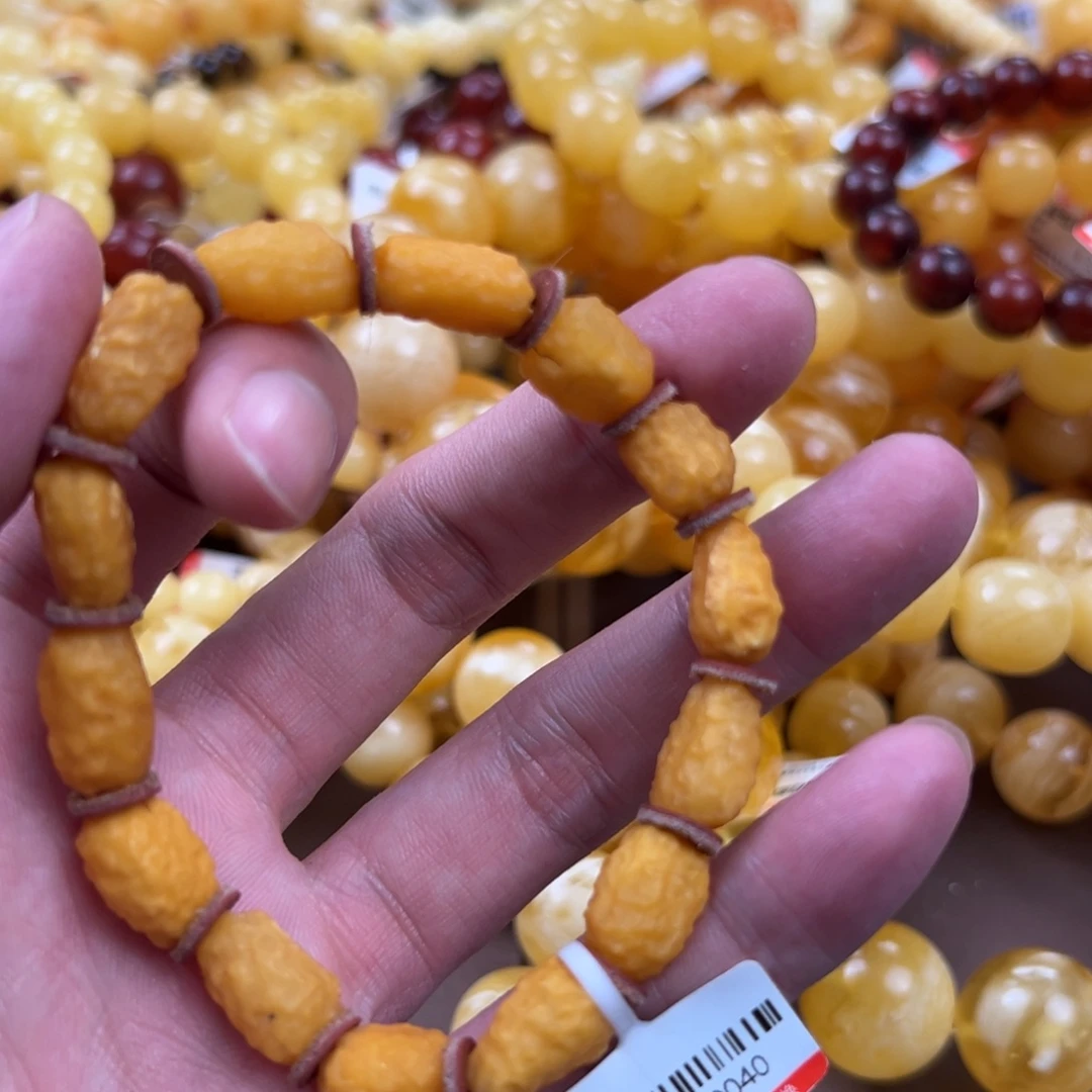 琥珀未镶嵌珠宝奇石