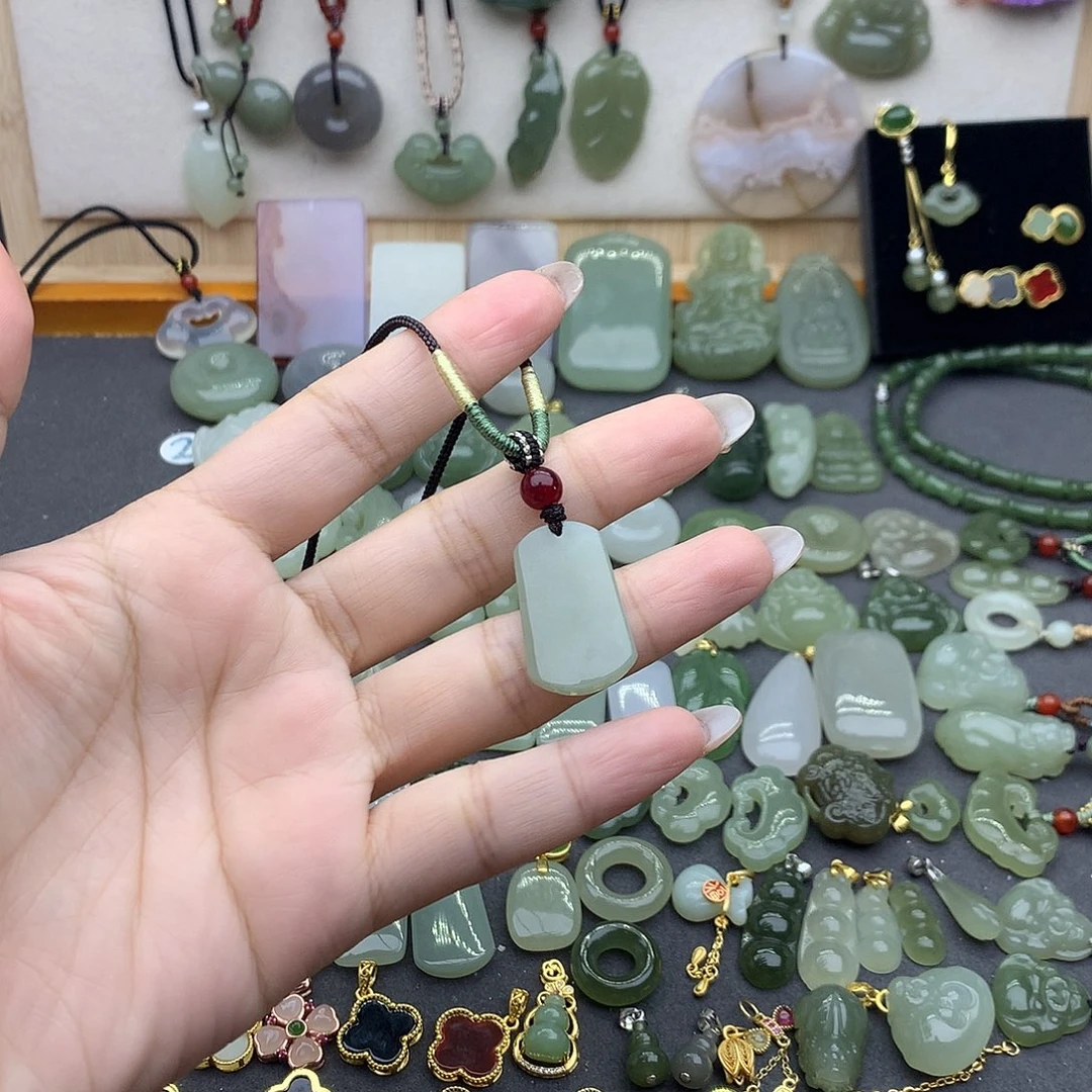 和田玉吊坠(不含链)未镶嵌