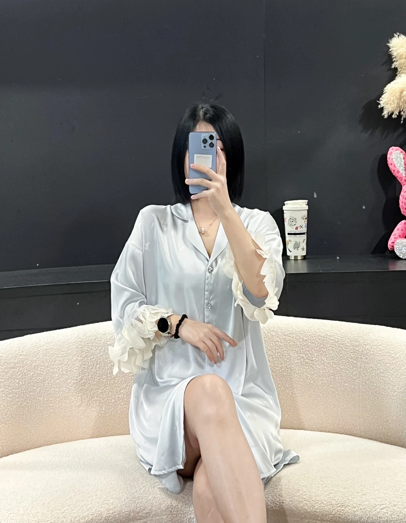 法式性感显瘦气质夏季轻奢优雅小众设计师款时尚花瓣裙