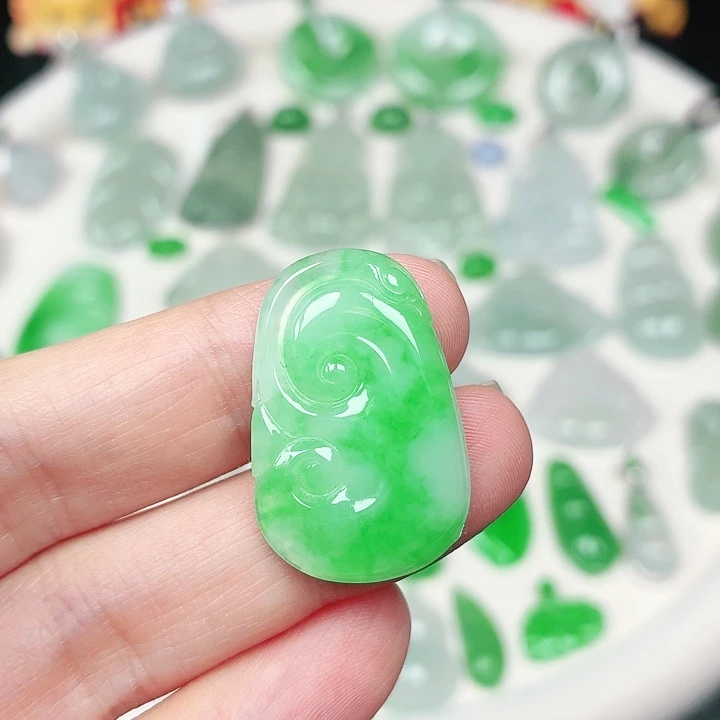 翡翠未镶嵌颈饰缅甸天然A货翡翠