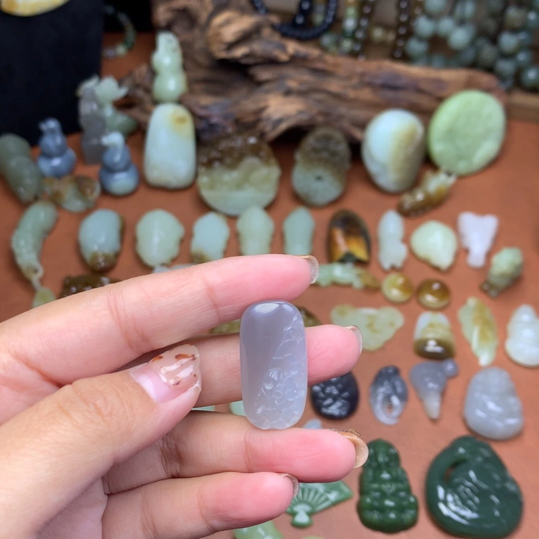 和田玉未镶嵌挂件