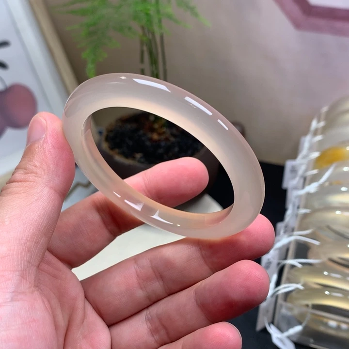 手镯玛瑙/玉髓未镶嵌
