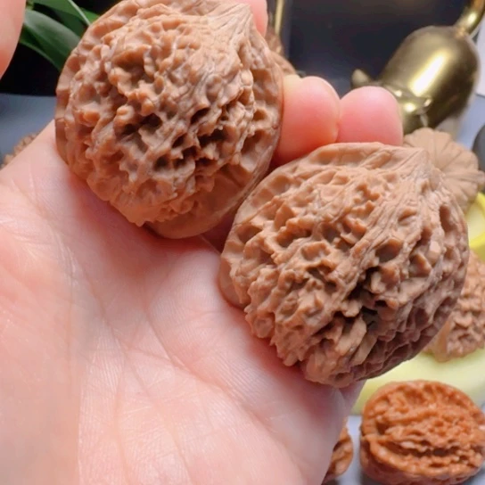 福利42尺满天星文玩核桃