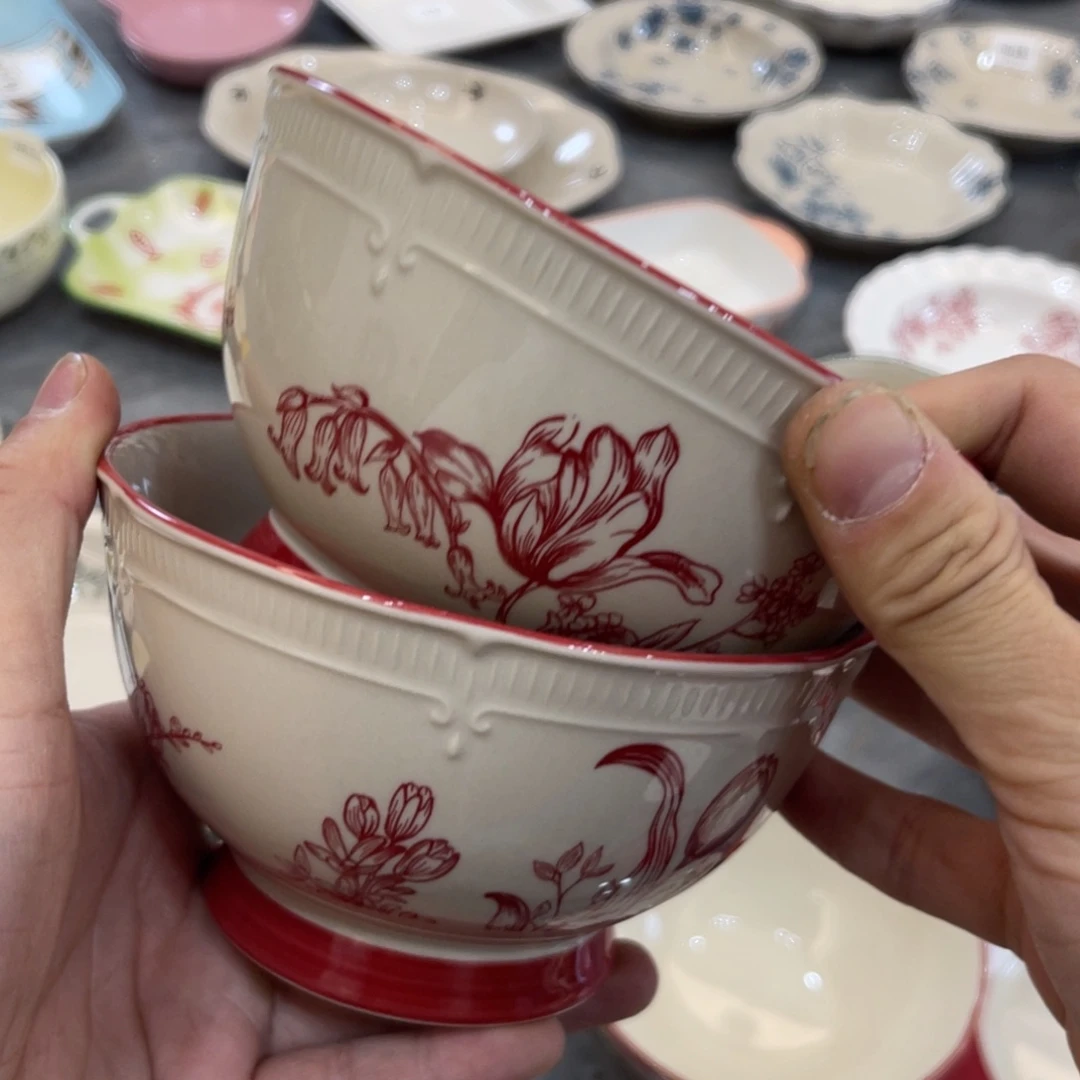 陶瓷微瑕餐具介意勿拍，满18飞！