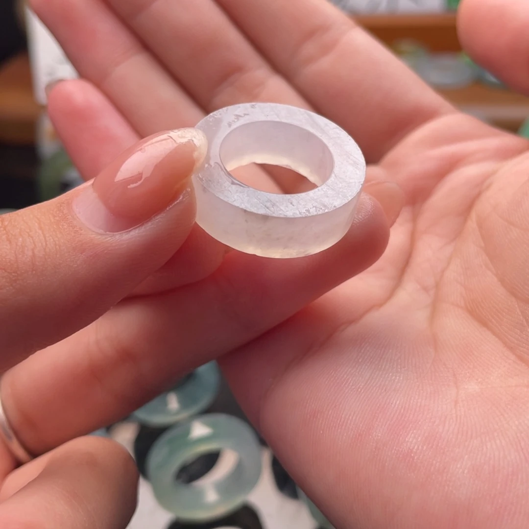 未镶嵌定制翡翠冰