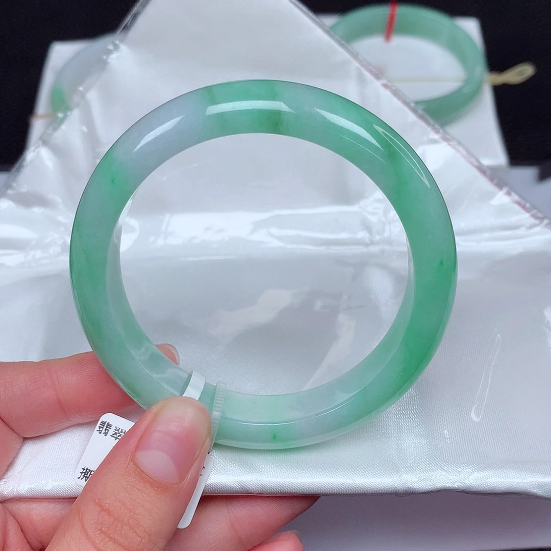 翡翠未镶嵌手镯正圈55