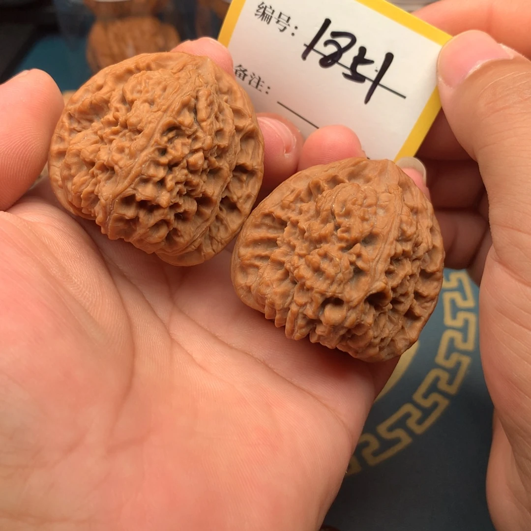把件文玩核桃44全品三角南疆1851
