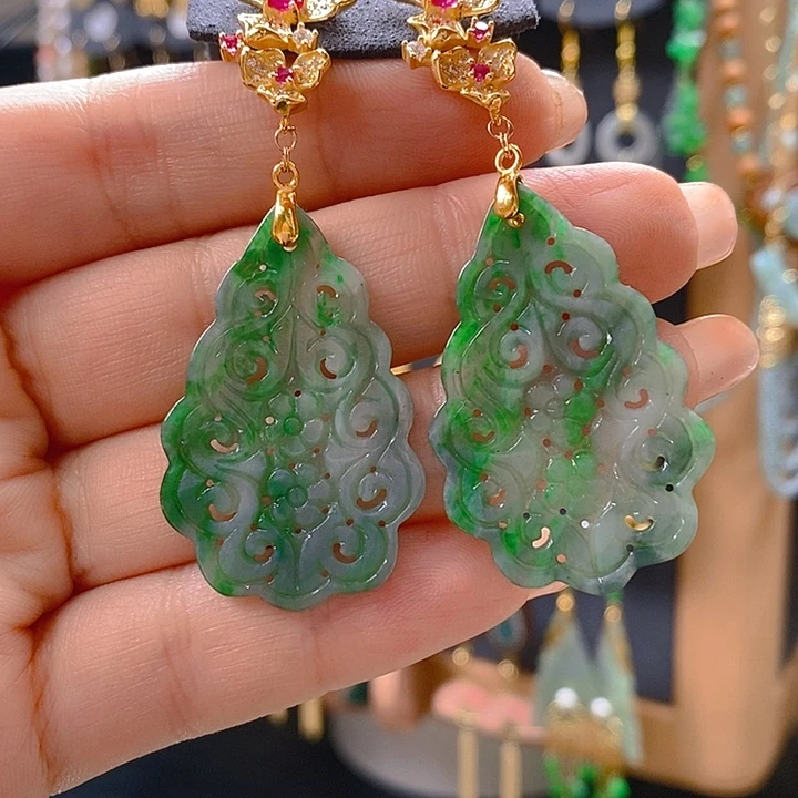 小***燕翡翠未镶嵌耳饰翡翠