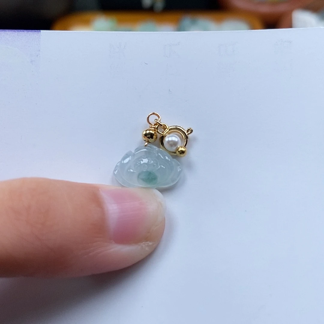 未镶嵌挂件翡翠闪