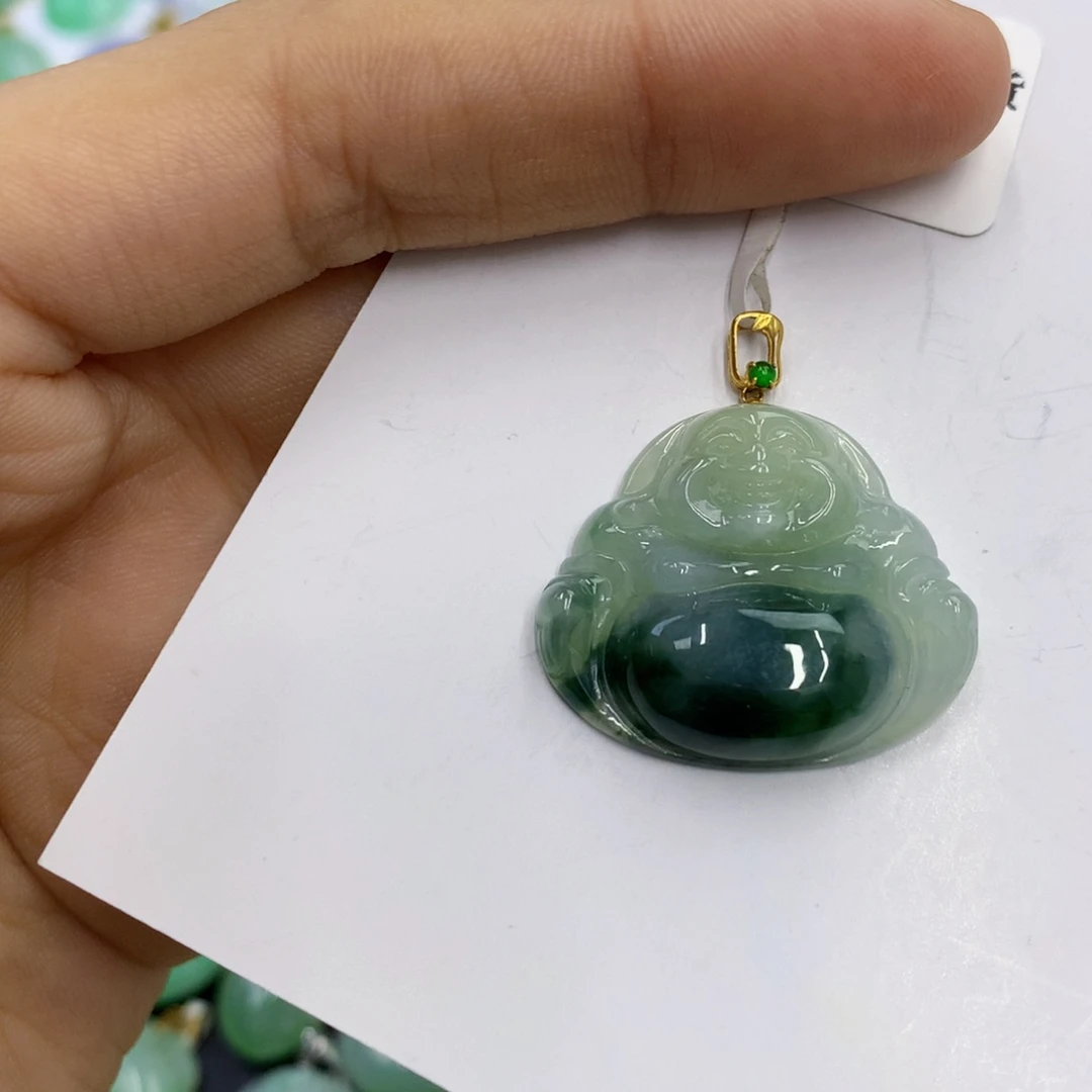 翡翠18K金镶嵌颈饰翡翠