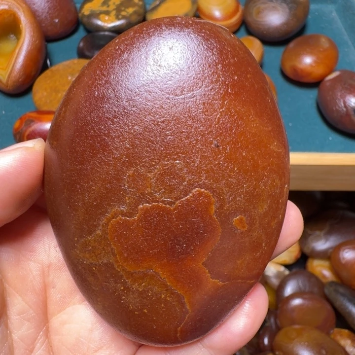 晓***月瓷片马达加斯加奇石手把件浮雕