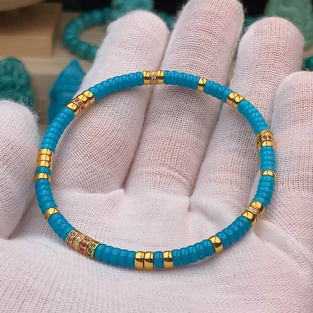 绿松石未镶嵌颈饰