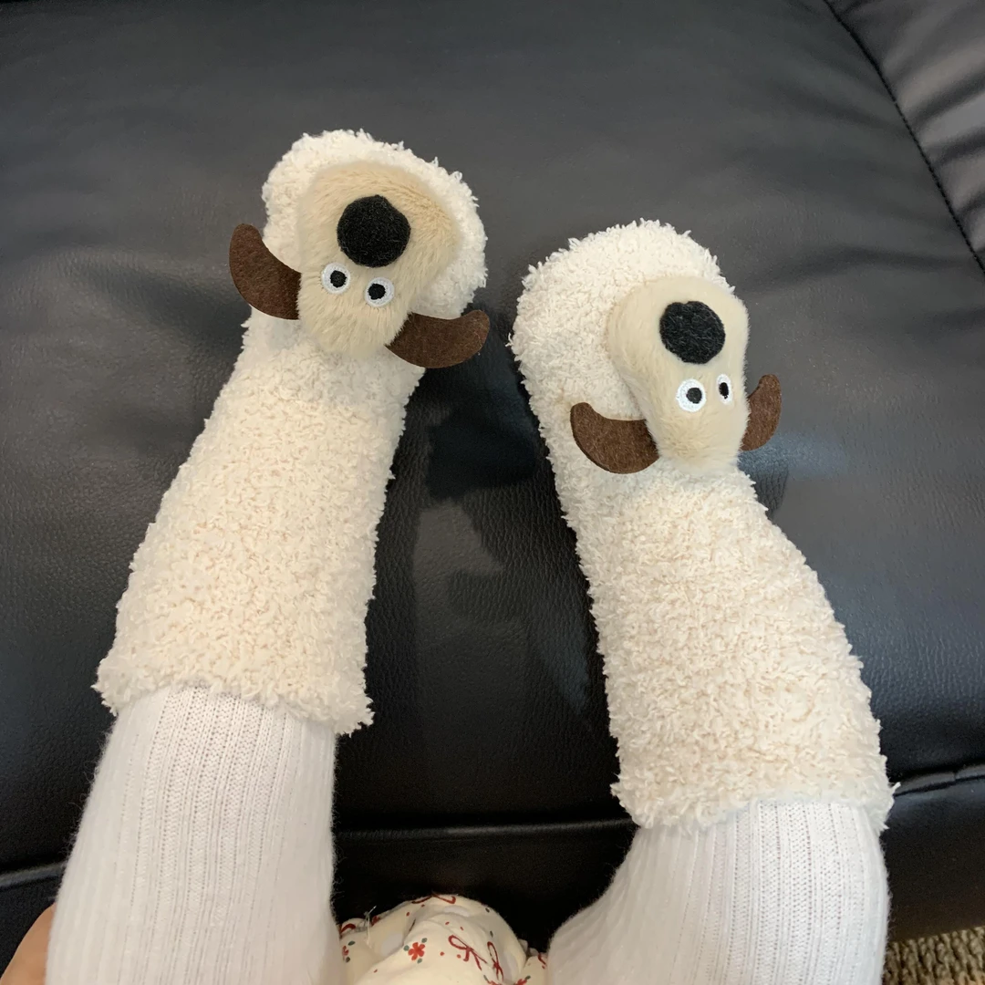 宝宝地板袜婴儿保暖地板鞋儿童毛绒绒防滑室内步前鞋冬小月龄袜靴