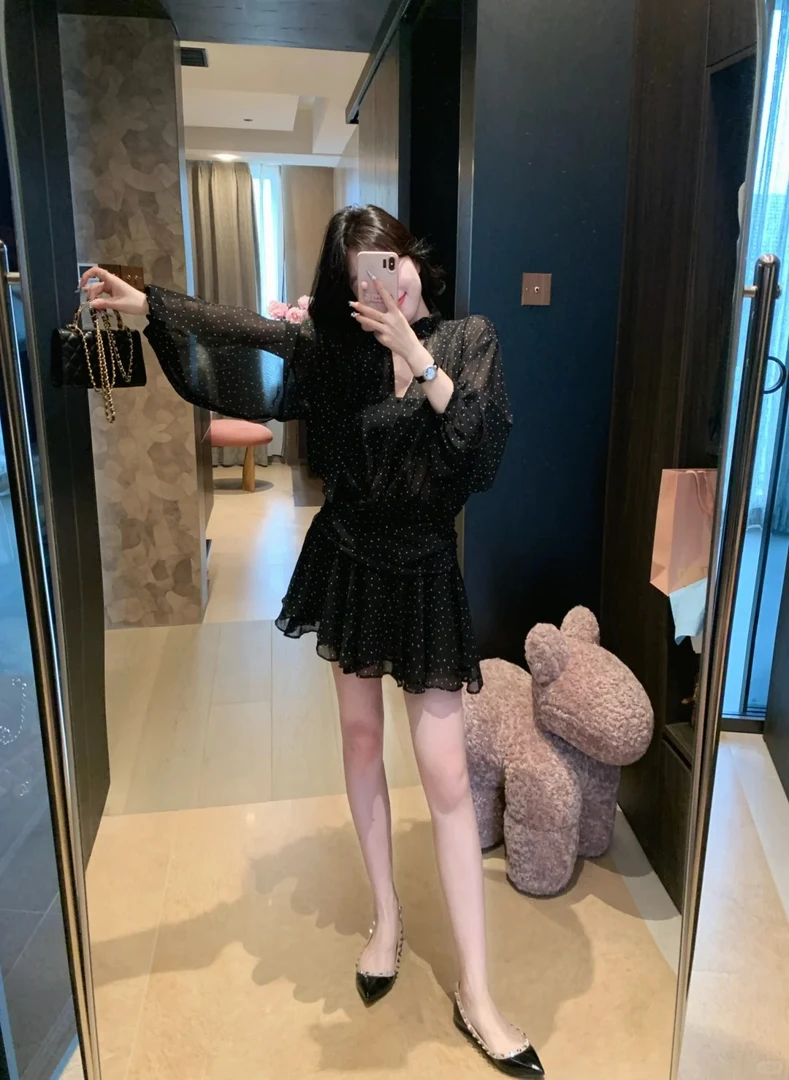 2025夏季新款法式飘带波点高级感V领气质设计长袖连衣裙小个子